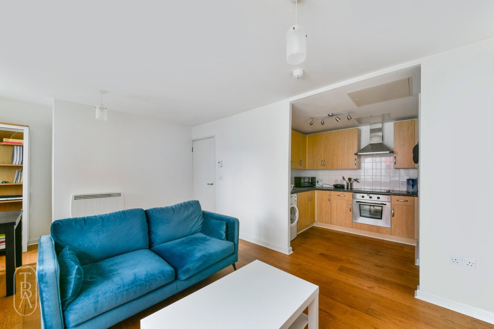 Flat Drayton Park in Greater London