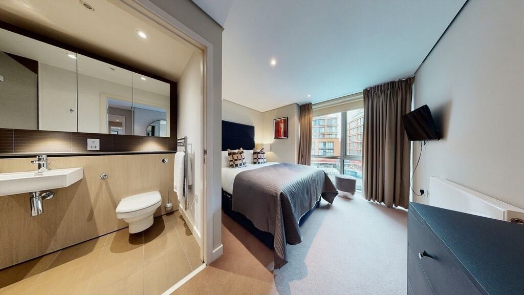 Flat Merchant Square in City of Westminster