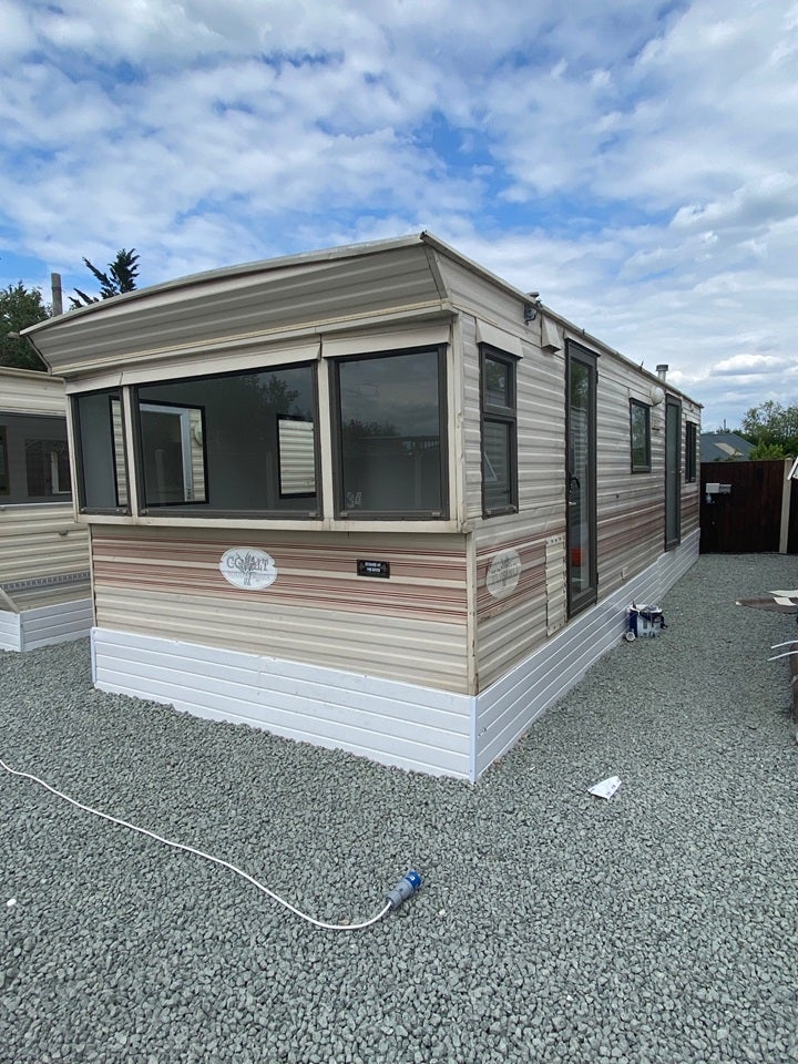 Flat Paices Hill in Aldermaston