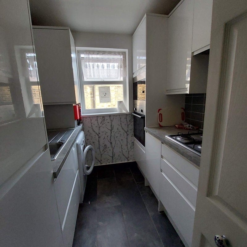 Room Markhouse Road in Greater London