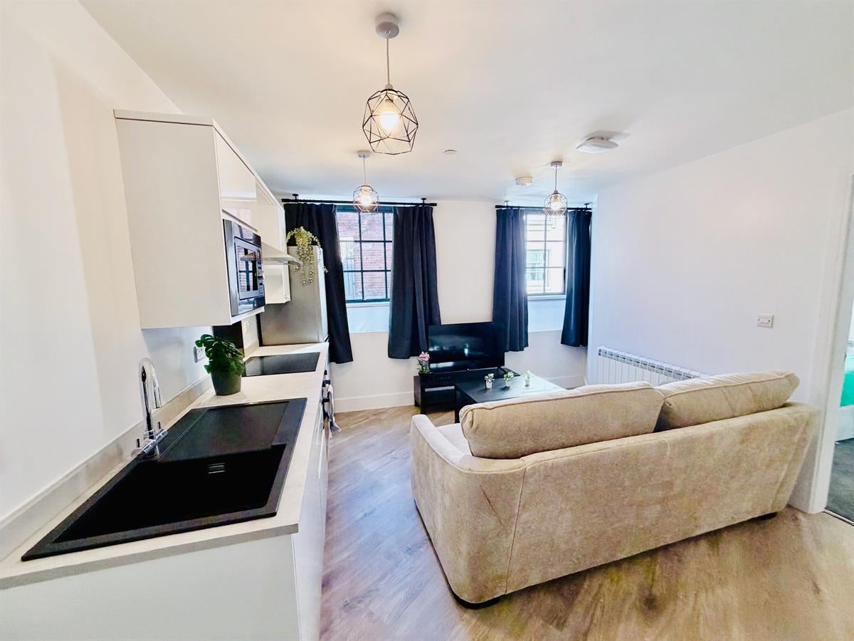 Flat Alma Close in Nottingham