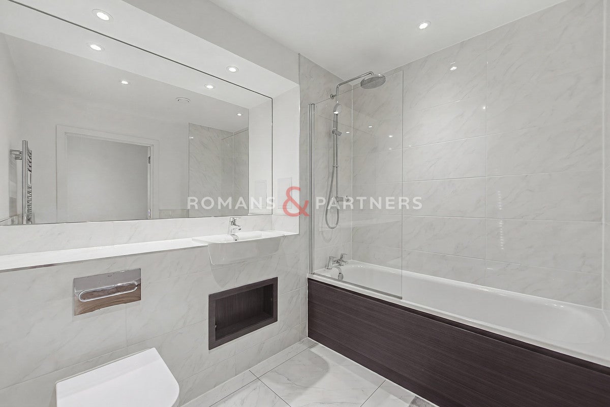 Flat Montford Place in Greater London