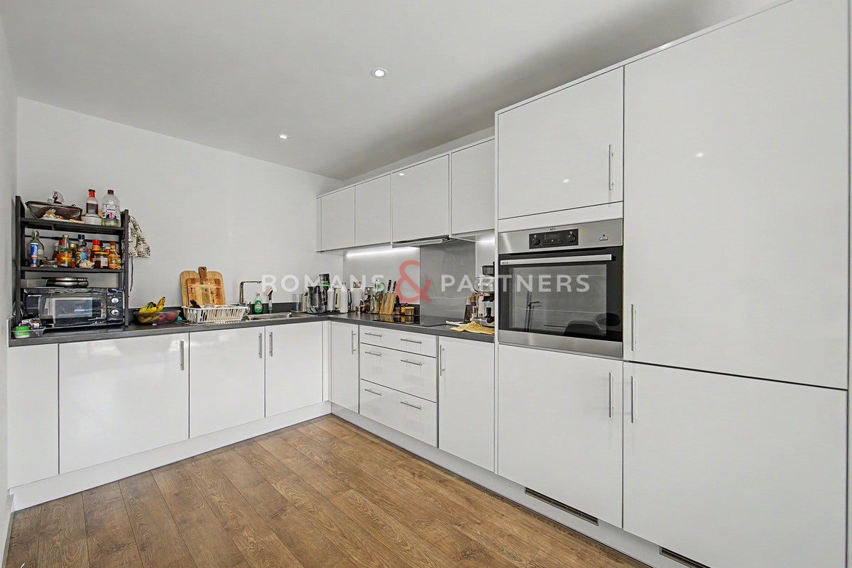 Flat Montford Place in Greater London