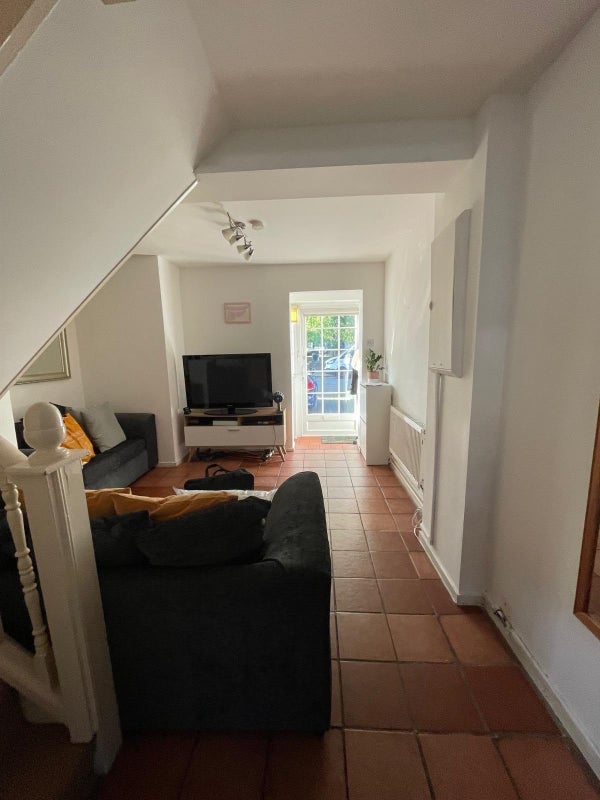 Room Godwin Close in Greater London