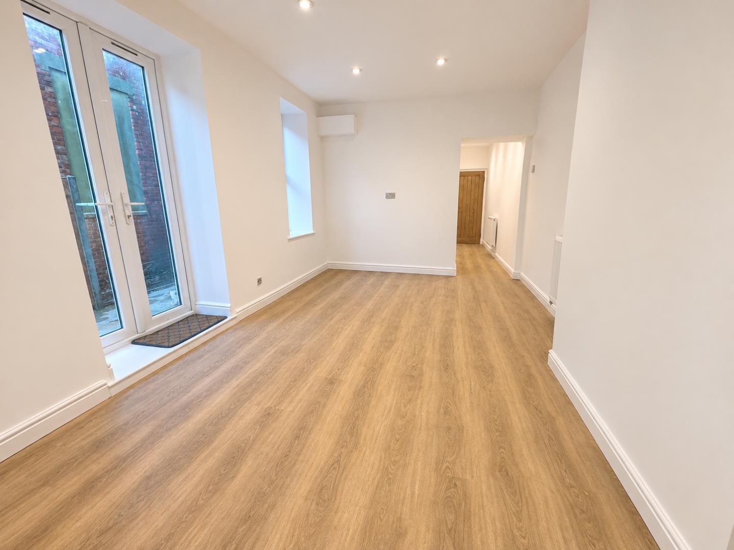 Flat Wear Bay Crescent in Folkestone and Hythe District