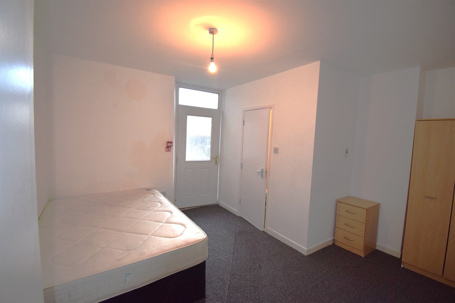 Flat Piercefield Place in Cardiff