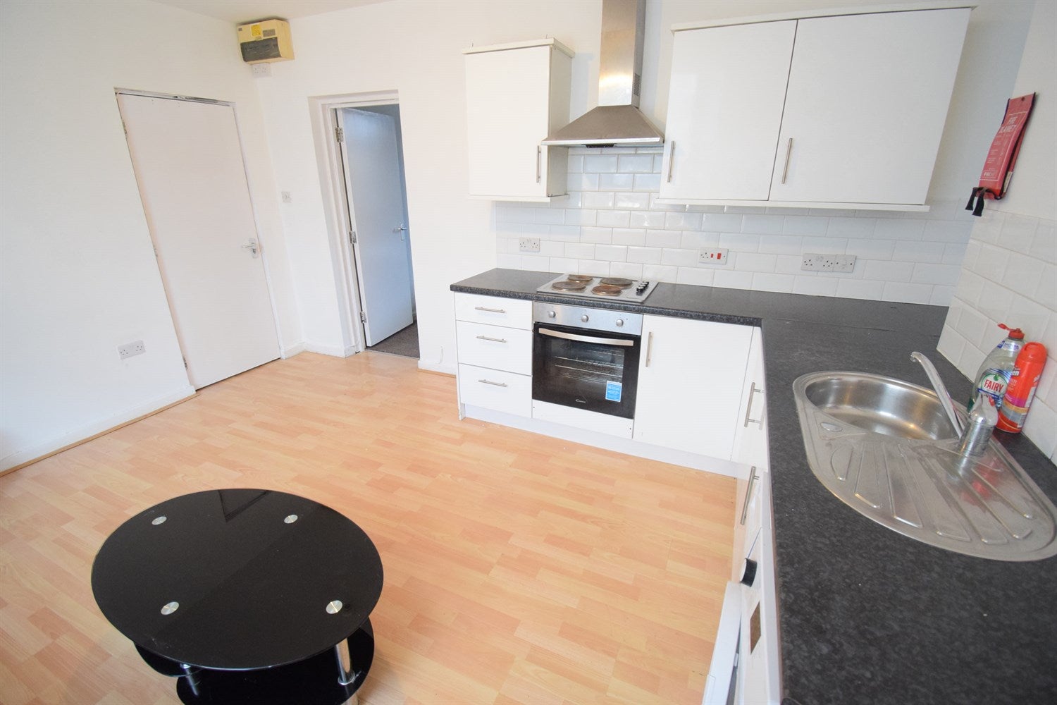 Flat Piercefield Place in Cardiff