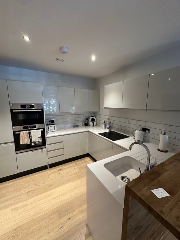 Room Balham High Road in Greater London