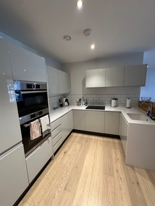 Room Balham High Road in Greater London