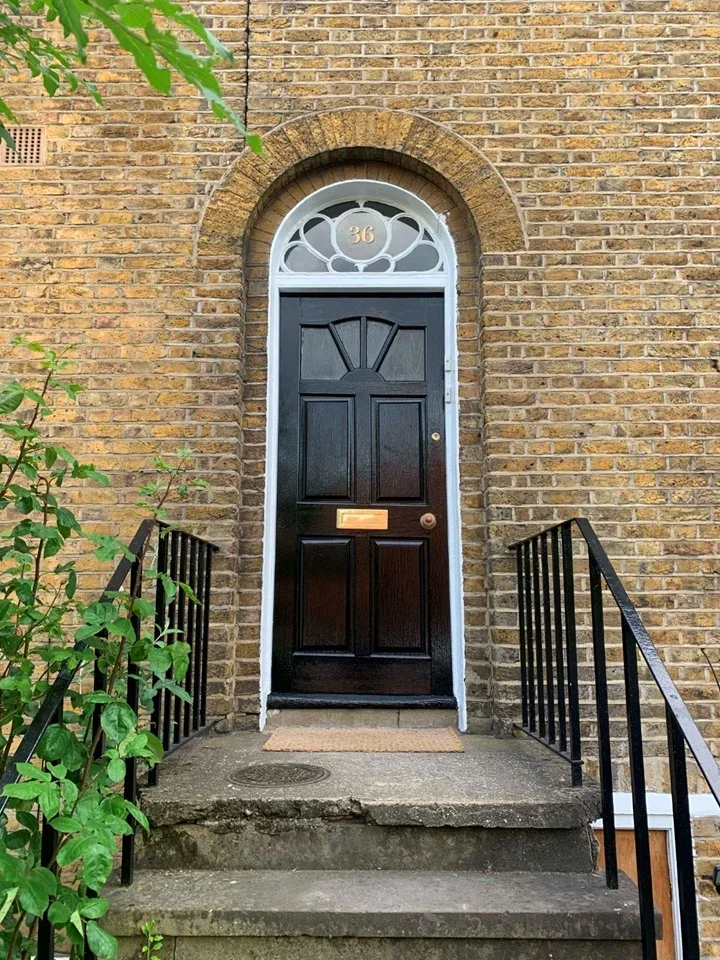 Flat Peckham Hill Street in Greater London