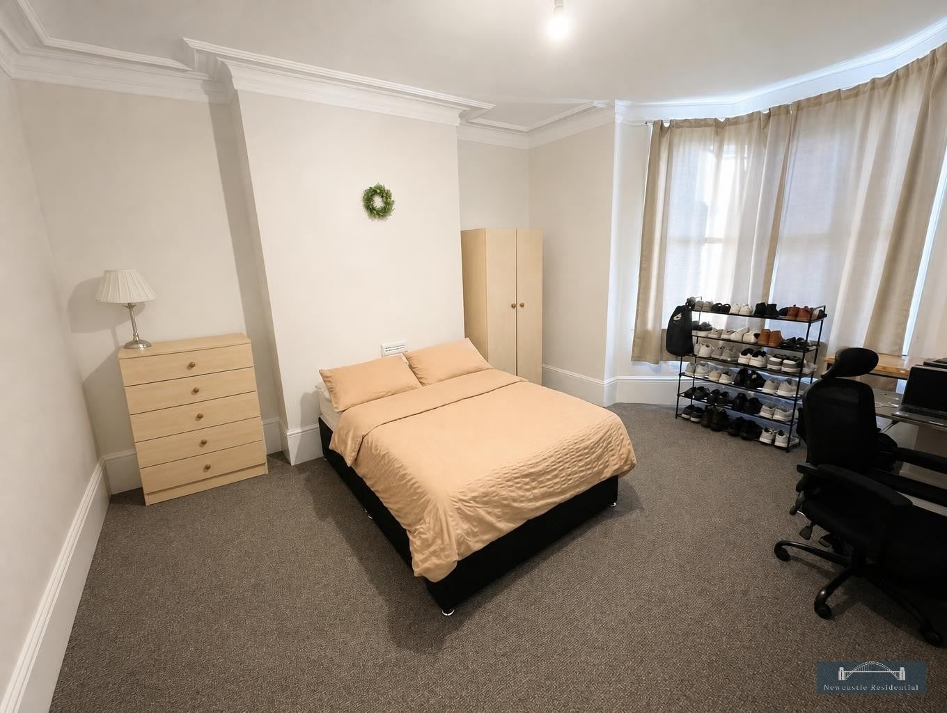 Flat Wingrove Avenue in Newcastle upon Tyne
