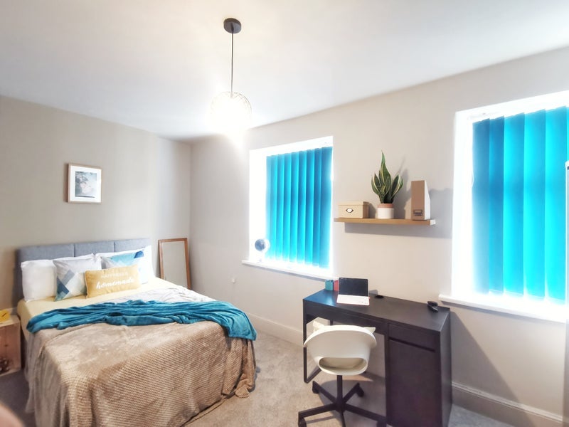 Room Broadway in Pontypridd