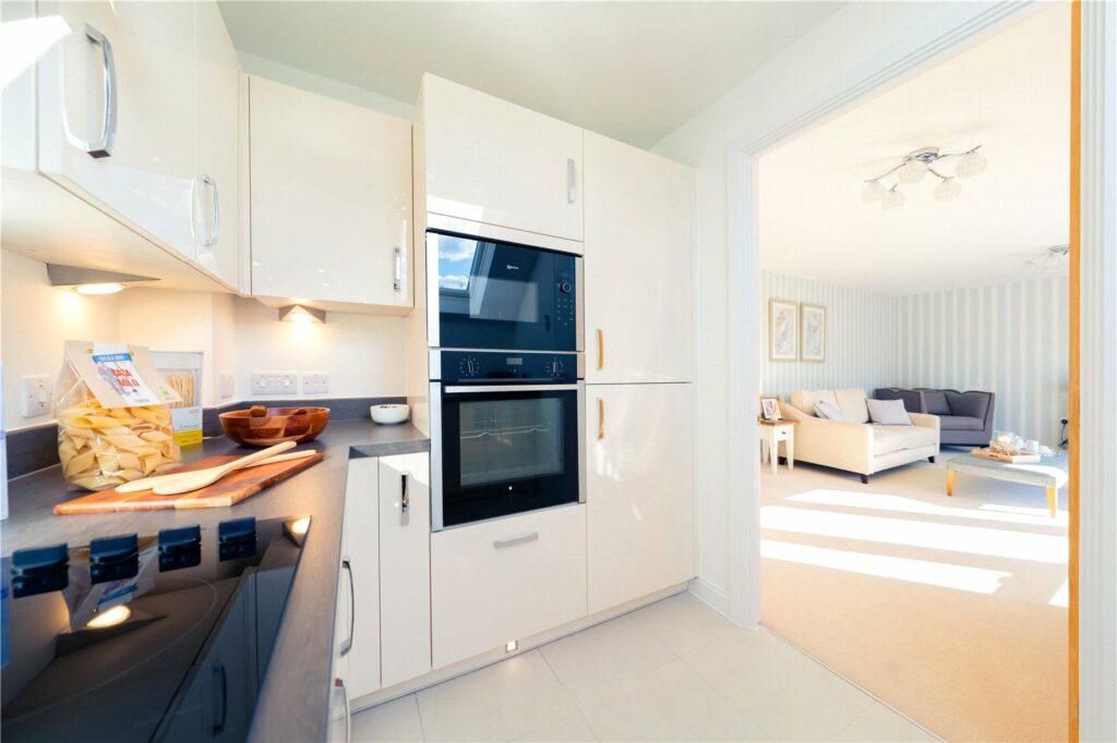 Flat Winchester Road in Basingstoke and Deane