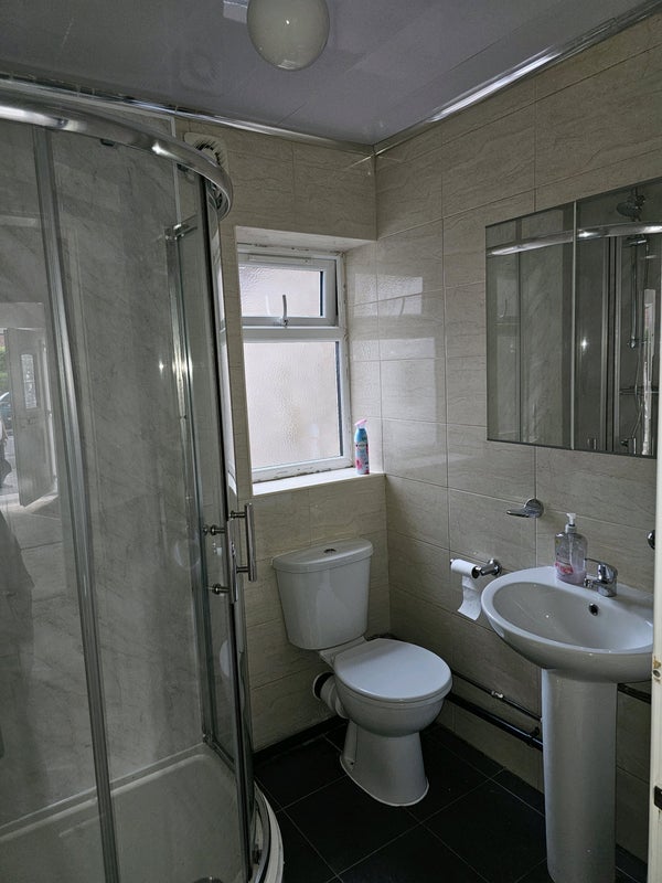 Room Skerton Road in Manchester