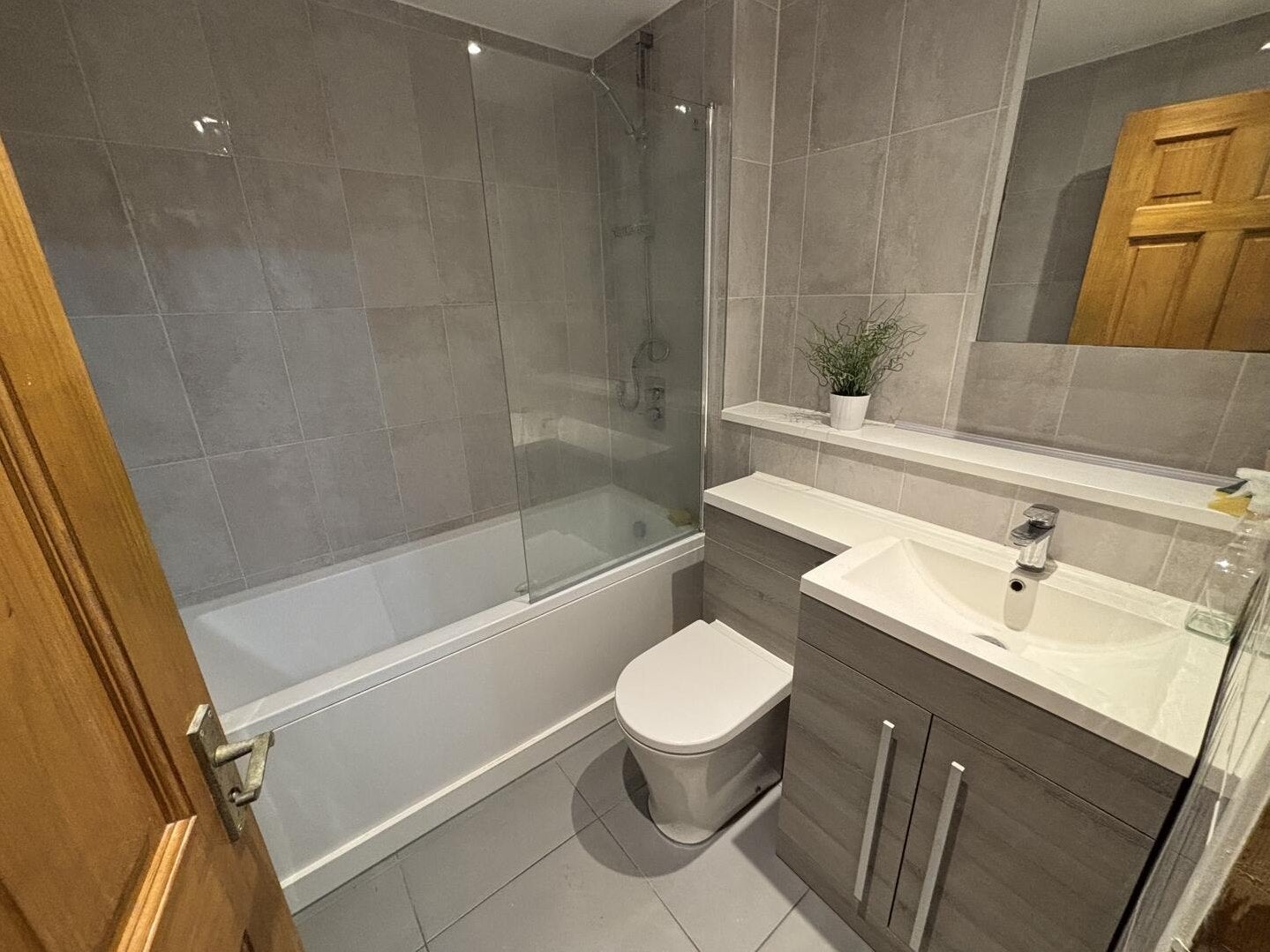 Flat Montana Close in Greater London