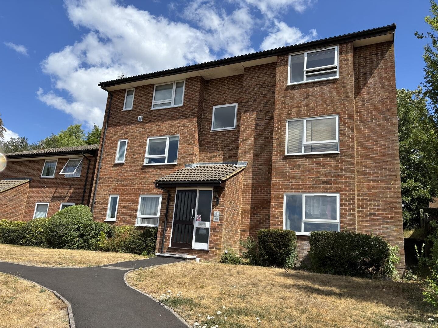 Flat Montana Close in Greater London