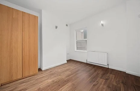 Flat Cavendish Avenue in Greater London