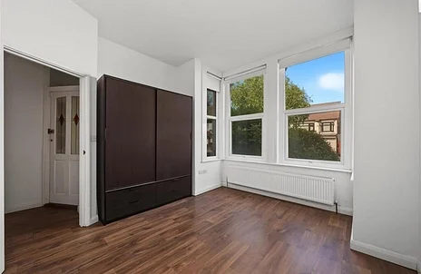 Flat Cavendish Avenue in Greater London