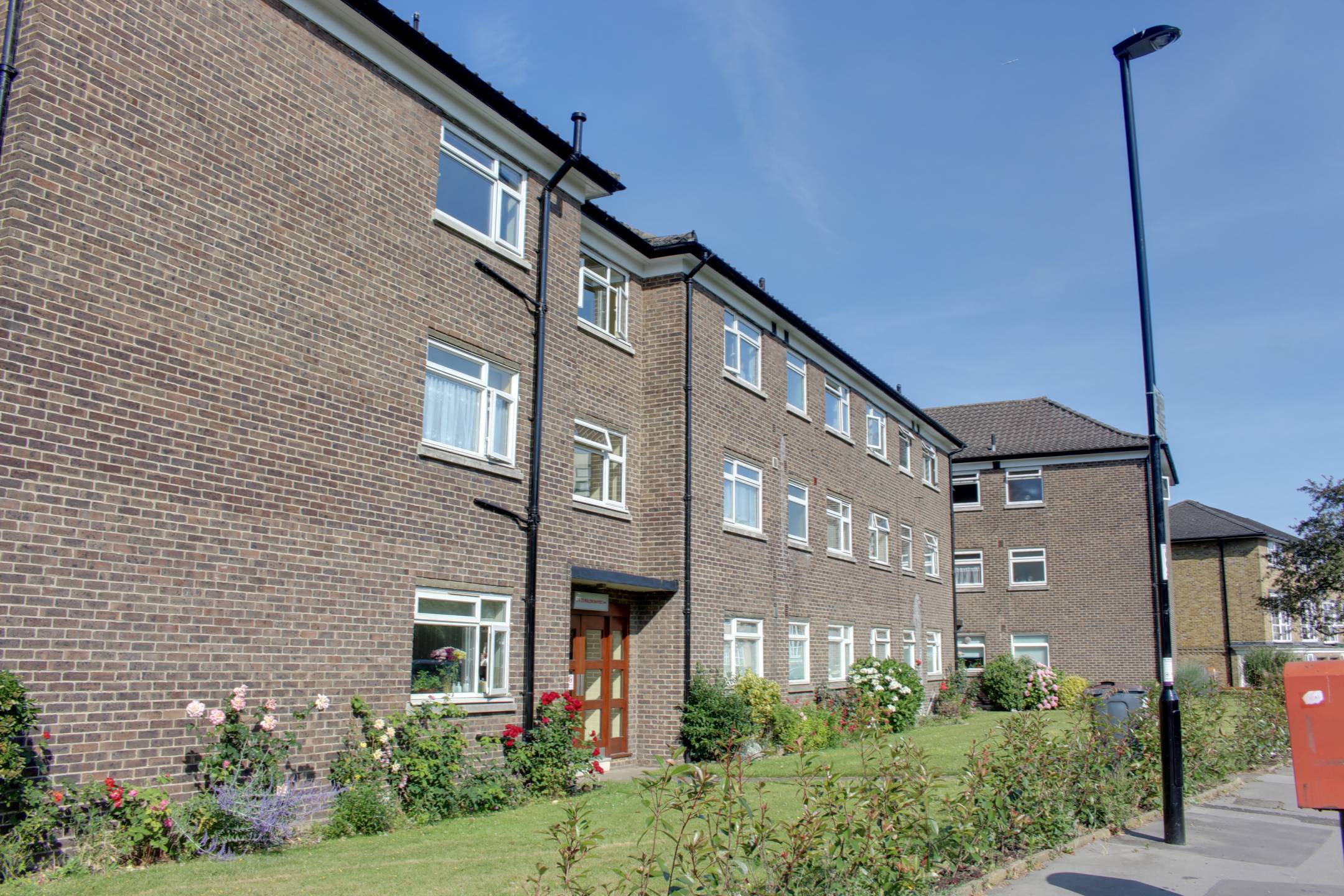 Flat Waldronhyrst in Greater London