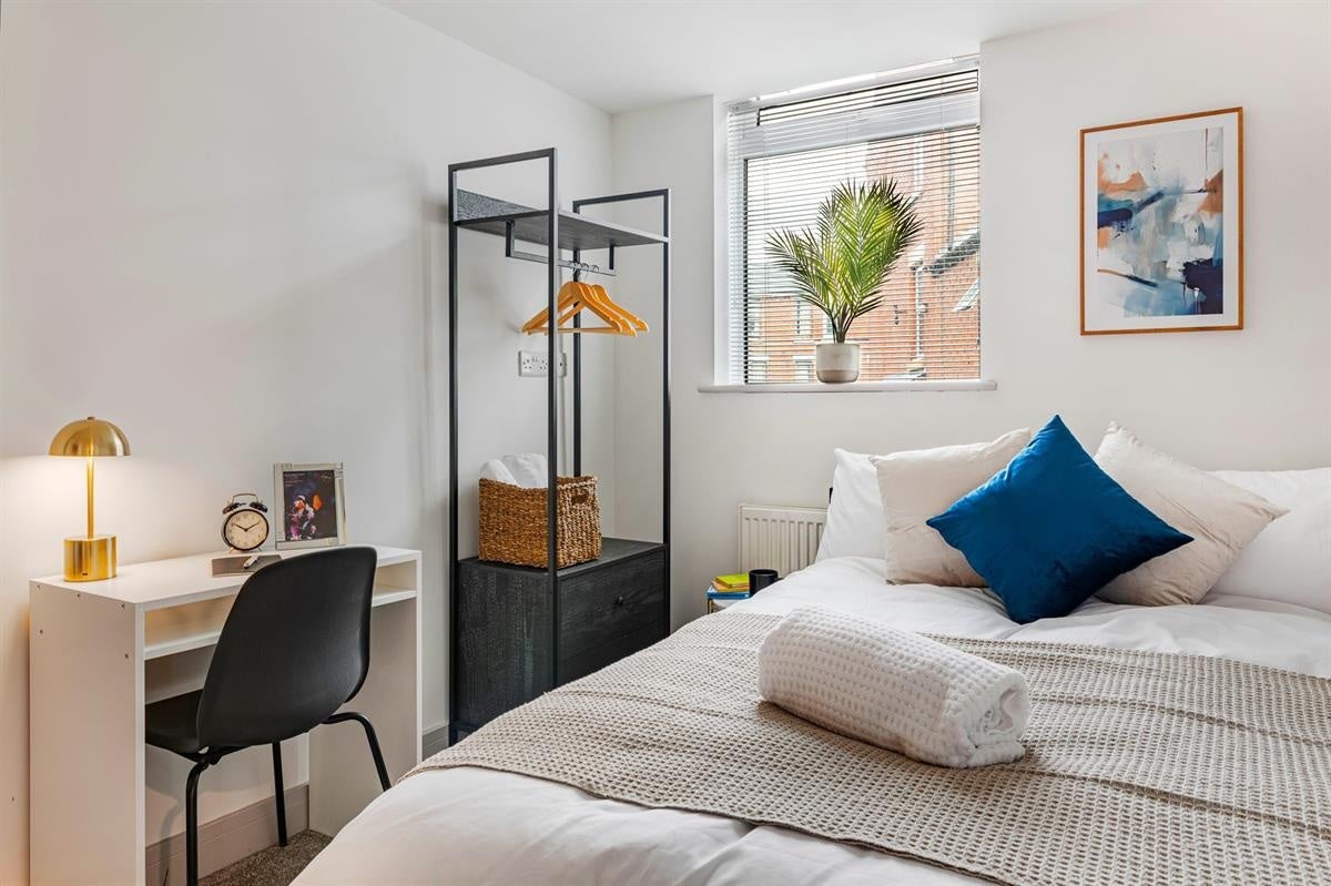 Room Colwick Road in Nottingham