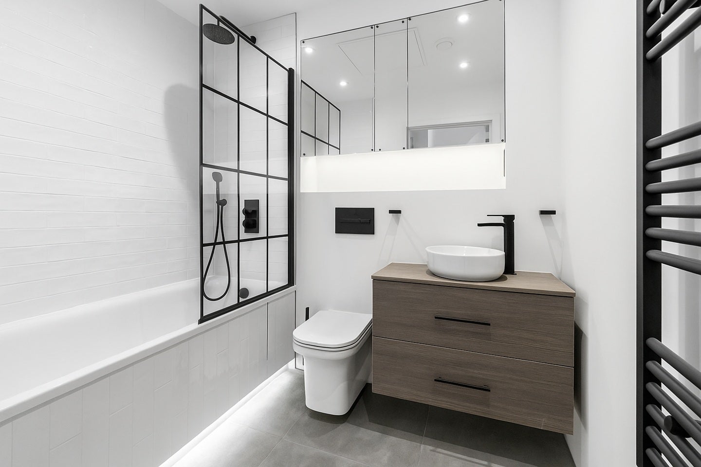 Flat Maidstone Road in Greater London