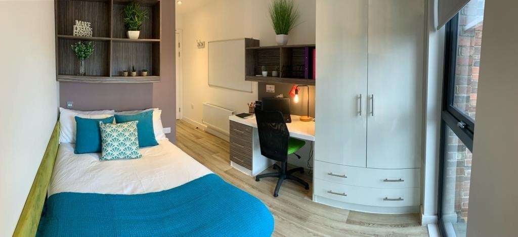 Room Blandford Square in Newcastle upon Tyne