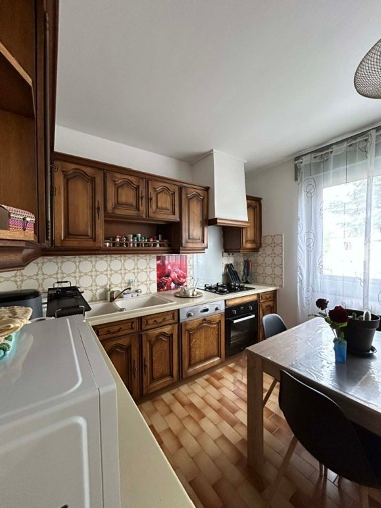 Appartement Rue Saint-Benoît à Vals-près-le-Puy