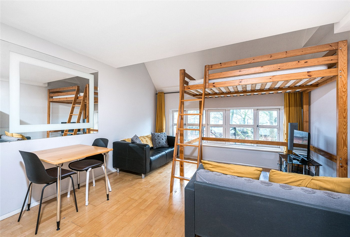 Flat Garden Terrace in City of Westminster