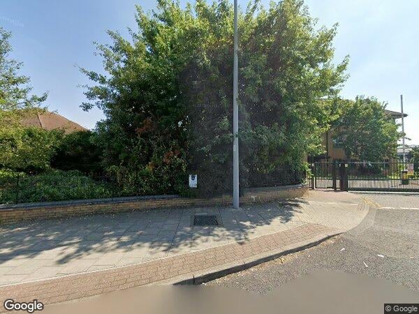 Flat Riverbank Way in Greater London