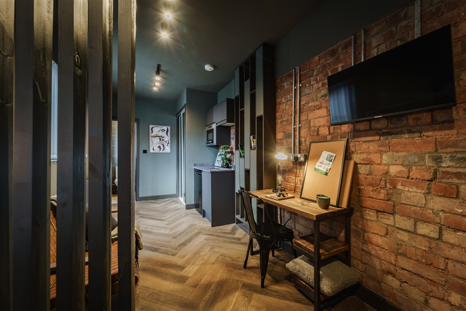 Room Earlsdon Avenue North in Coventry
