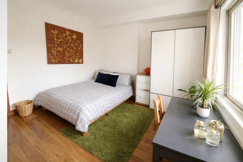 Room Harleyford Road in Greater London