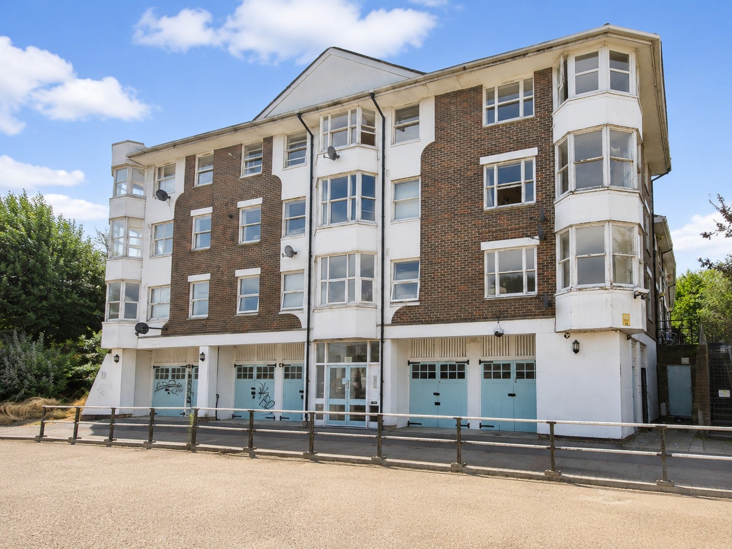 Flat Watermint Quay in Greater London