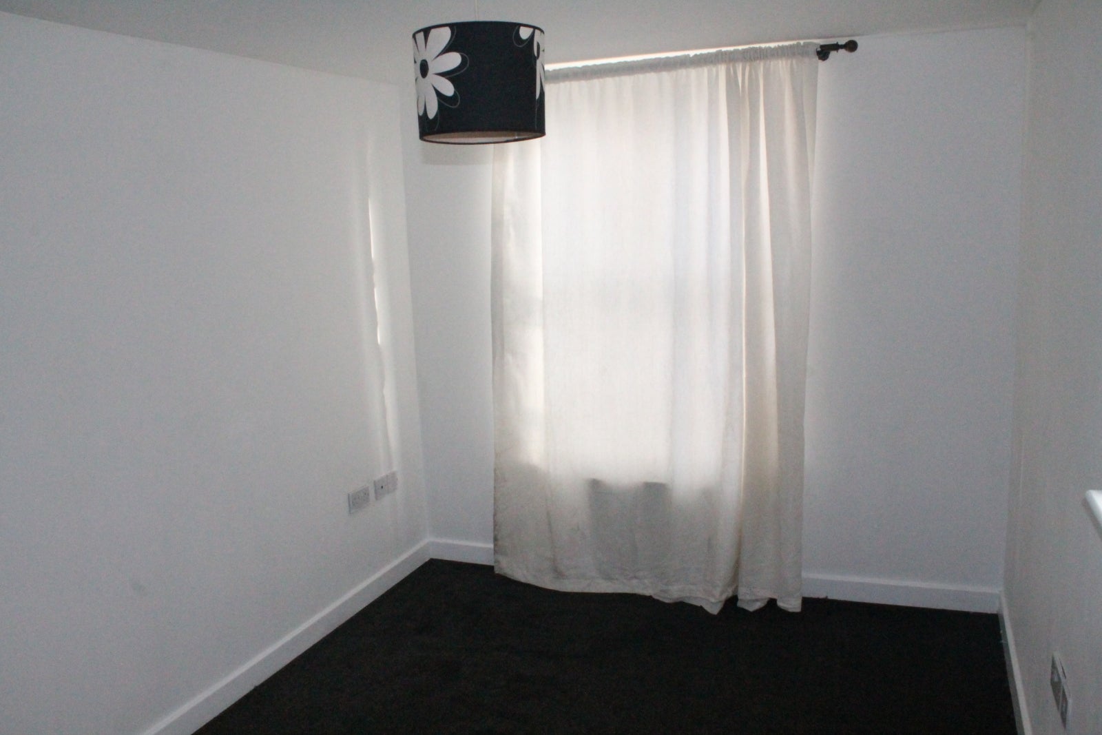 Flat Gareth Drive in Greater London