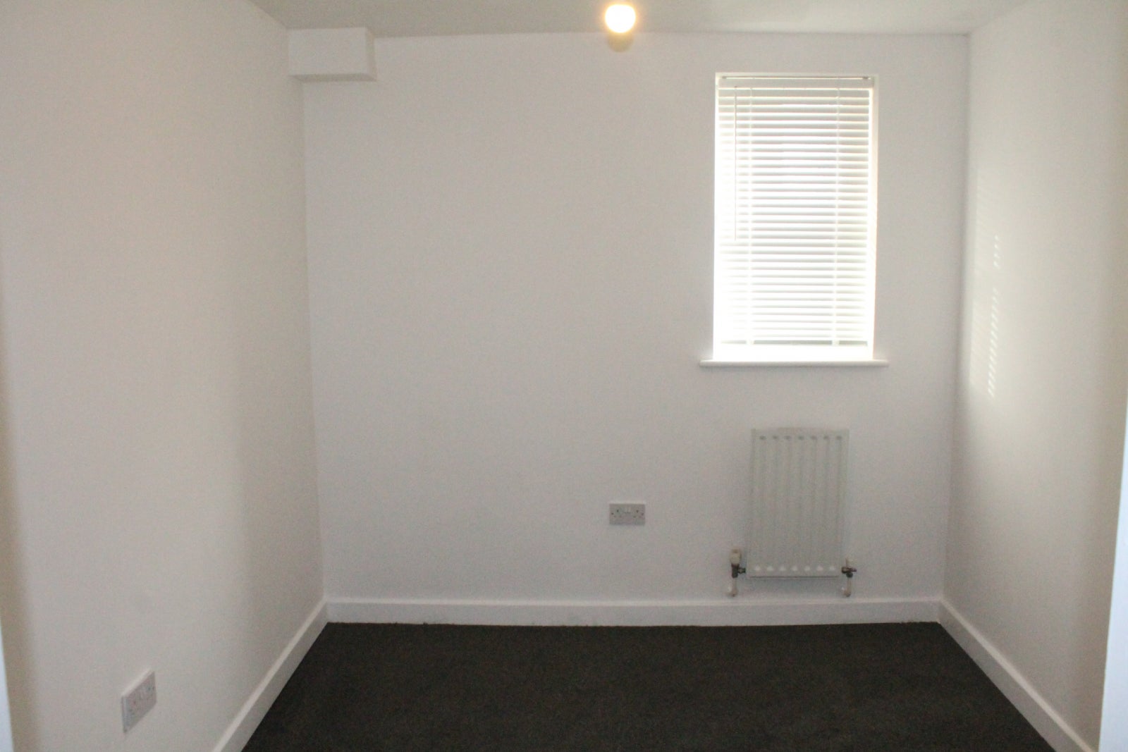 Flat Gareth Drive in Greater London