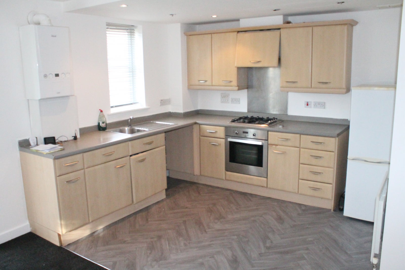 Flat Gareth Drive in Greater London
