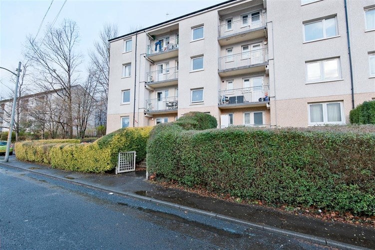 Flat Mallaig Road in Glasgow