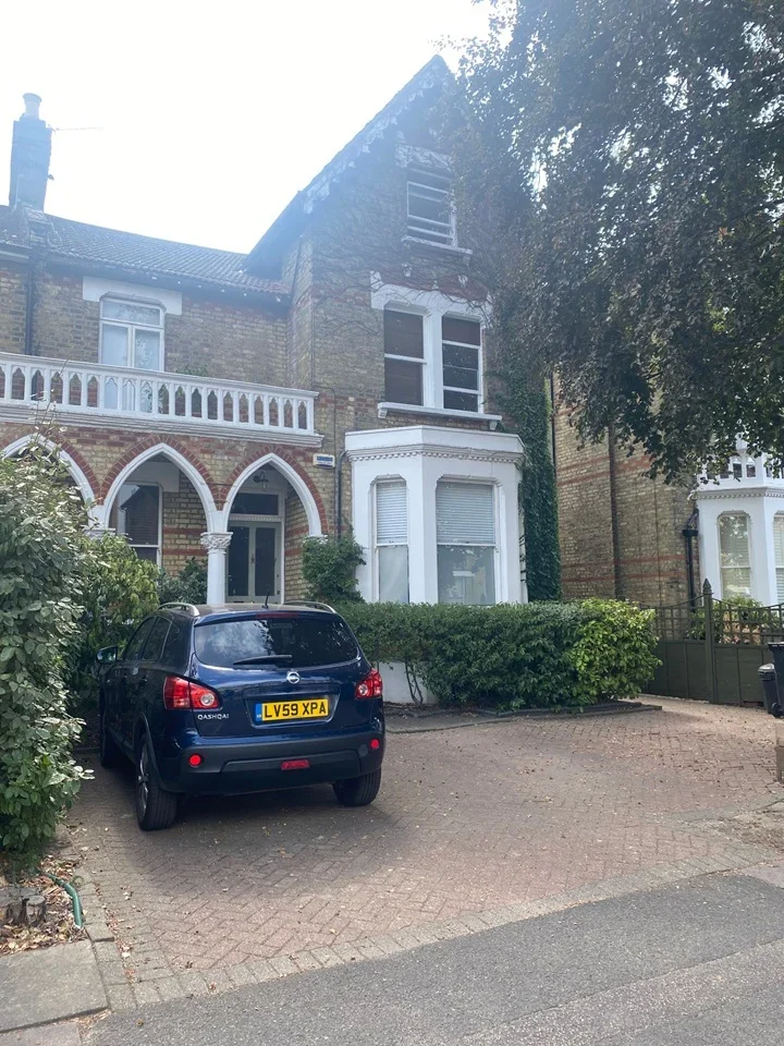 Flat Cedars Road in Greater London