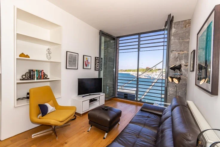 Flat Cremyll Street in Plymouth