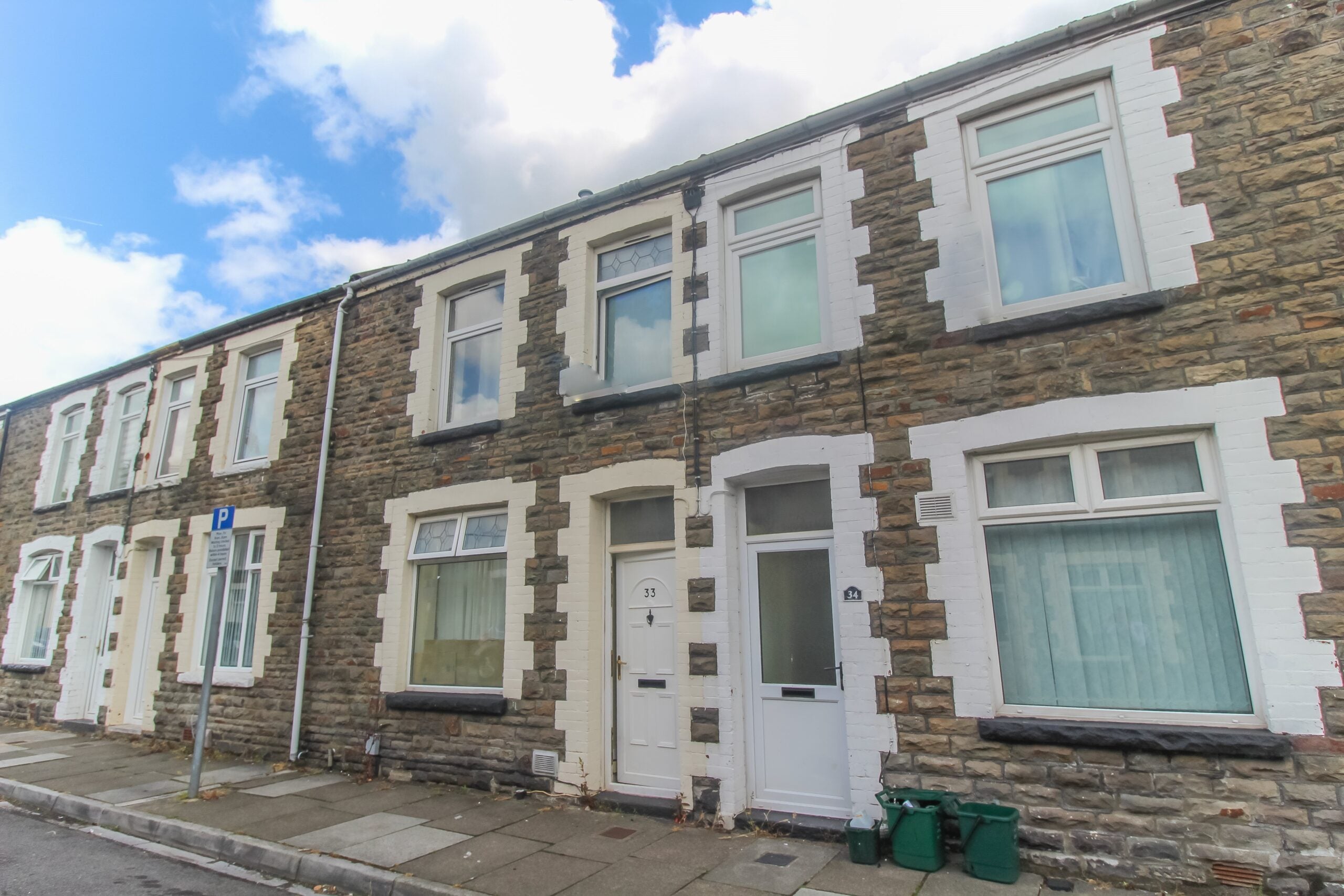Room King Street in Pontypridd