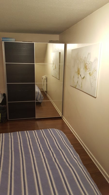 Room Tamworth Road in Greater London