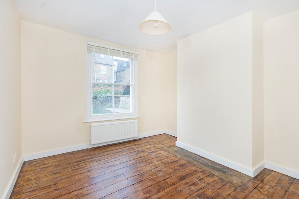 Flat Oakbury Road in Greater London