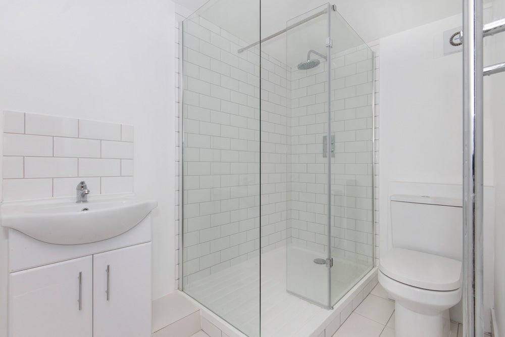 Flat Oakbury Road in Greater London