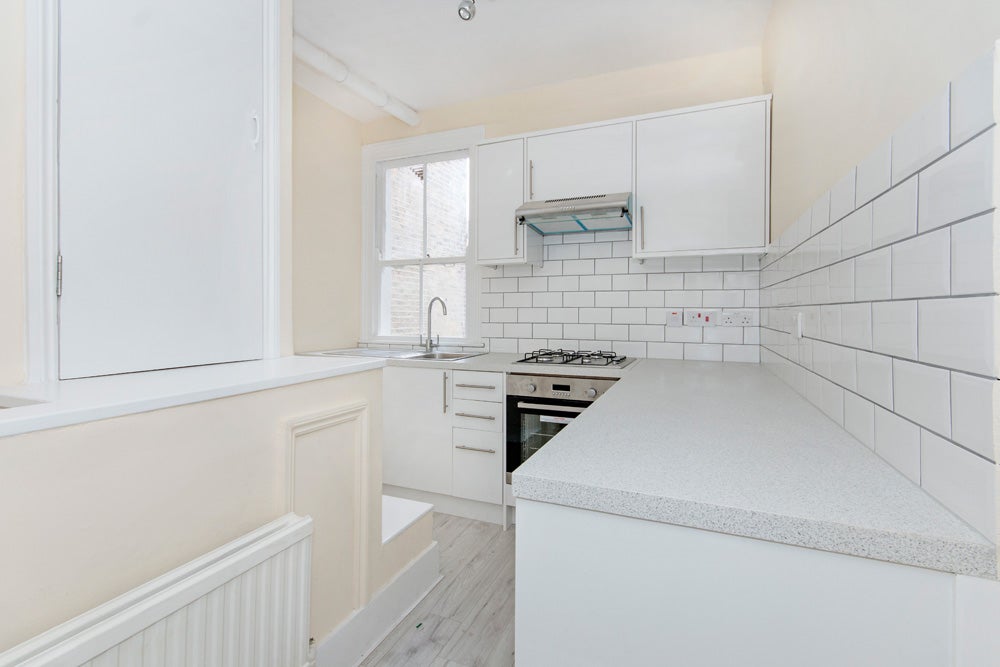 Flat Oakbury Road in Greater London