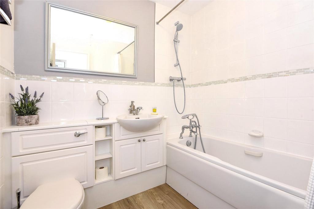 Flat Townside Place in Surrey Heath