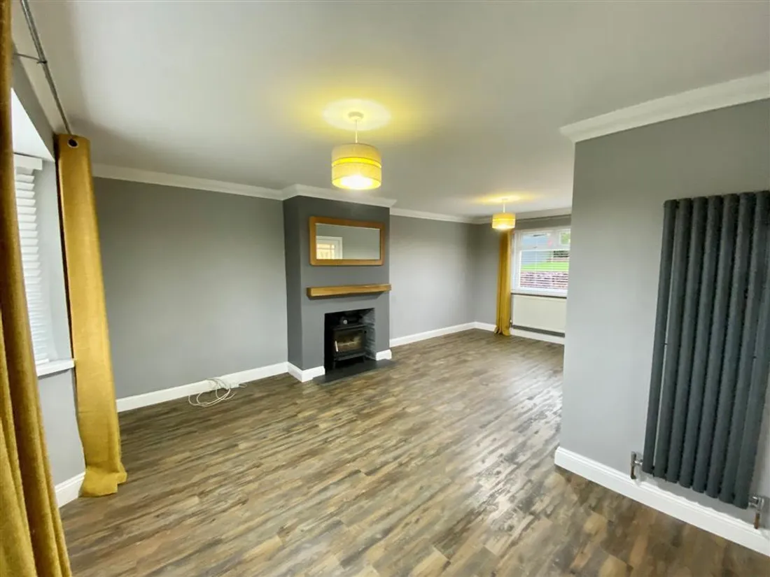 Flat Lawrence Avenue in Penywaun