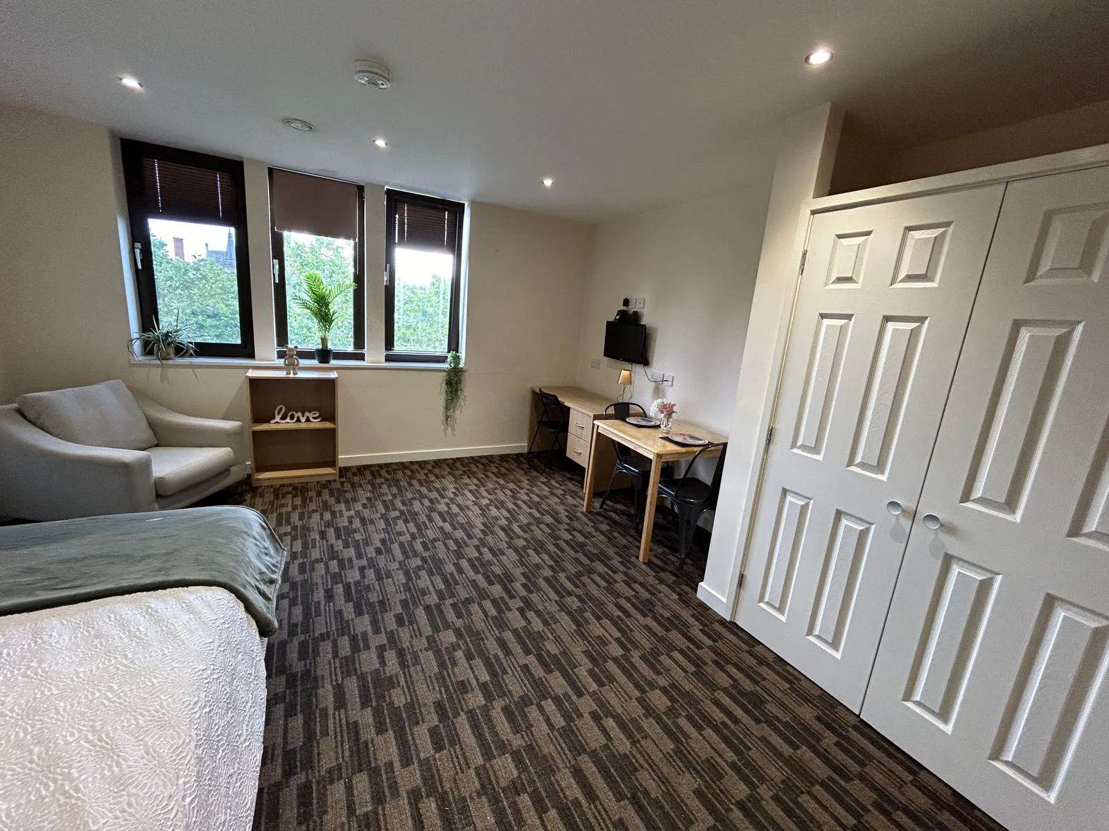 Flat Saint James Row in Sheffield