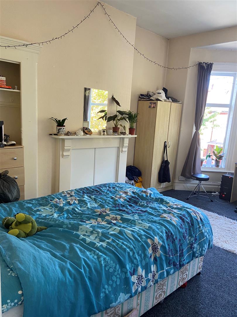 Room Wellesley Avenue in Hull