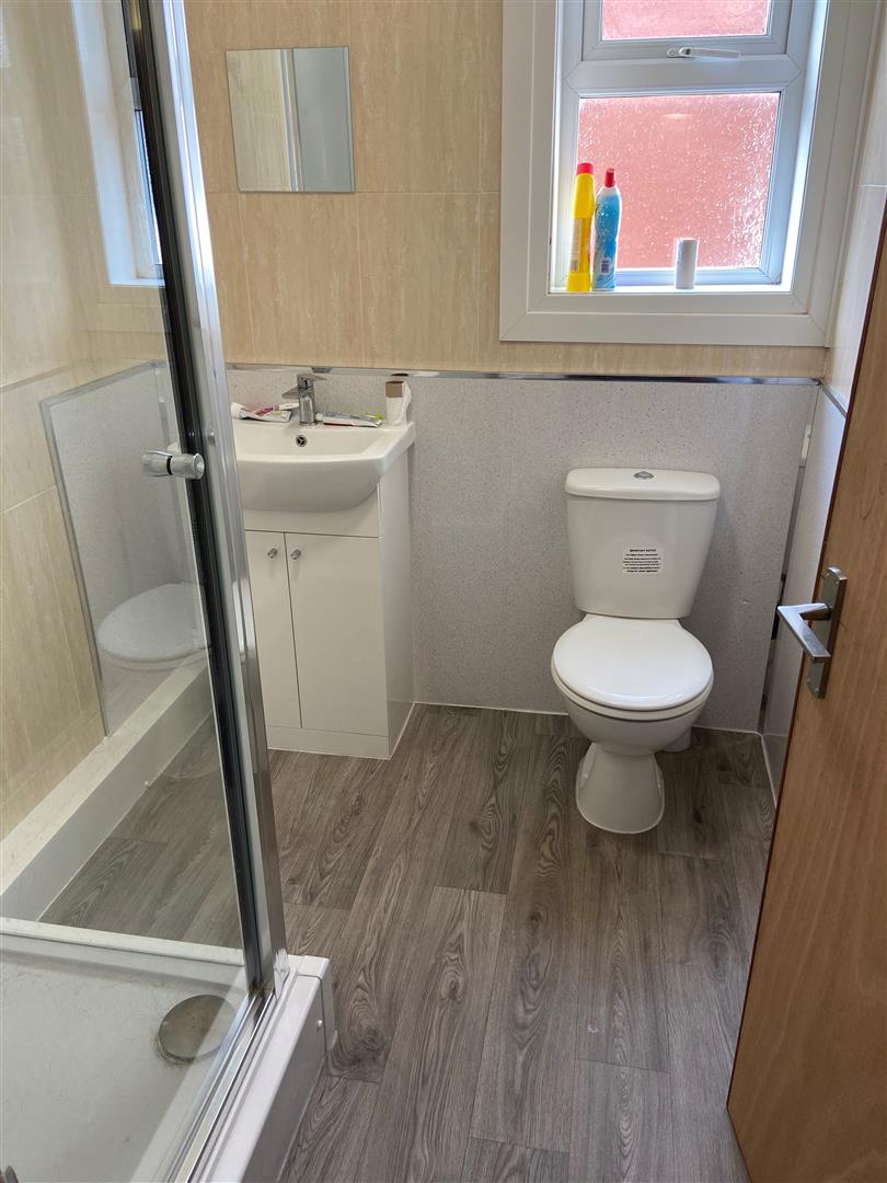 Room Wellesley Avenue in Hull