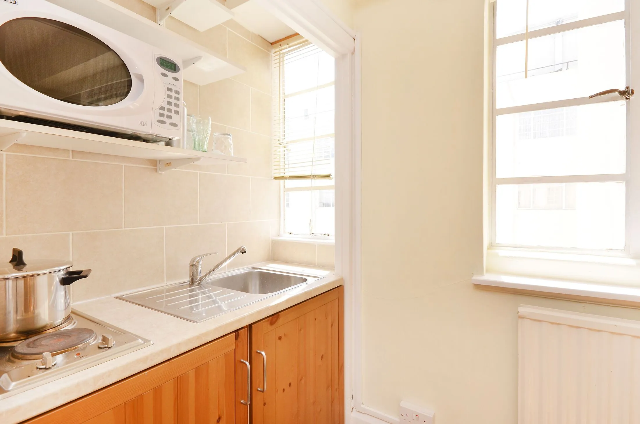 Flat Sloane Avenue in Greater London