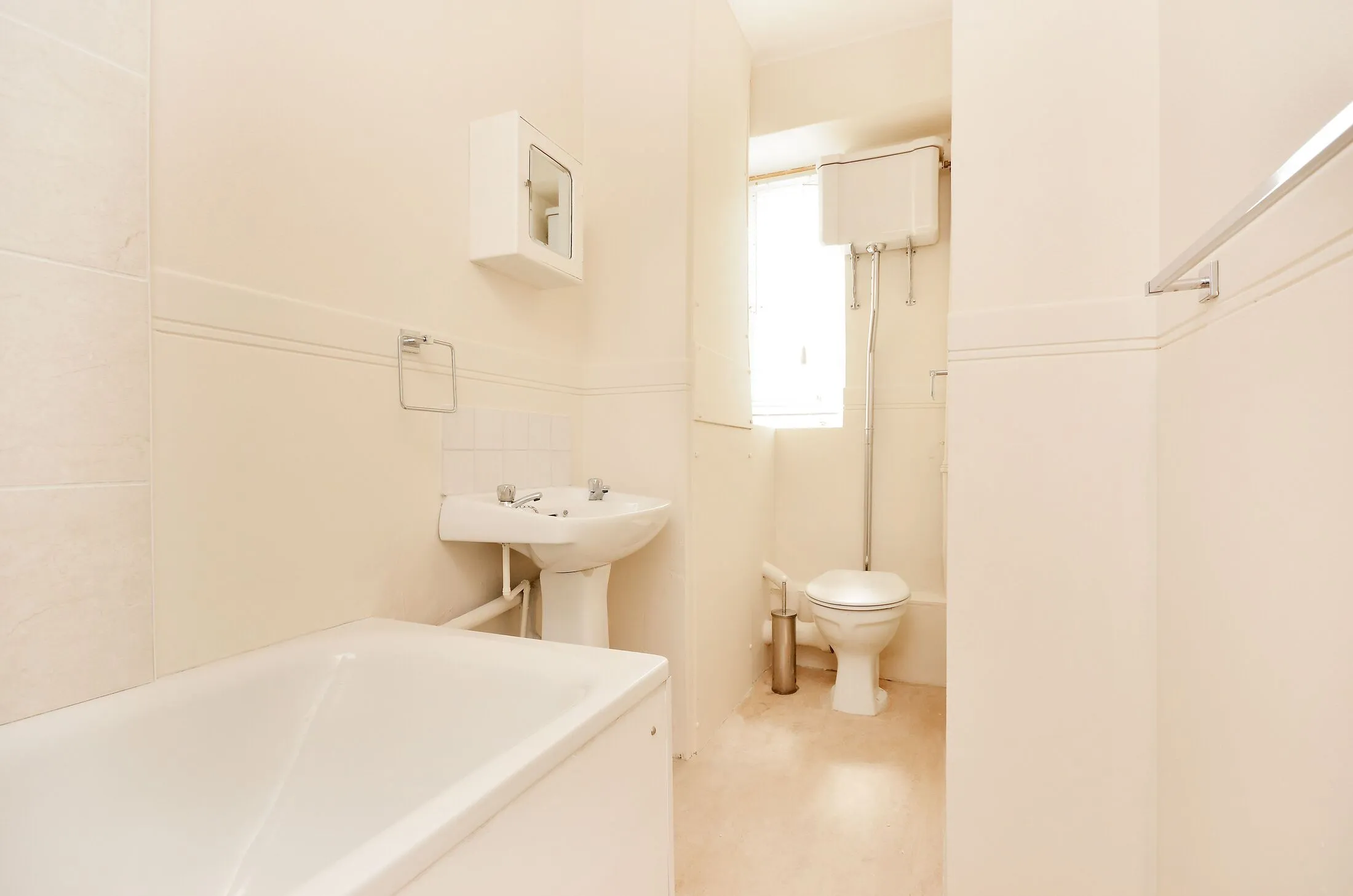 Flat Sloane Avenue in Greater London